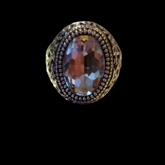Jewelry - 💎 oversized clear glass stone metal ring